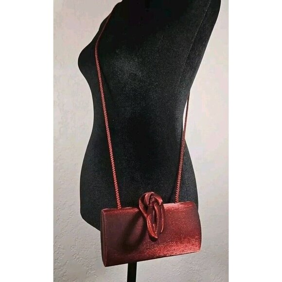 Vintage Red Shimmer Clutch Evening Satin Formal Slip Knot 90s LA REGALE - Picture 1 of 4